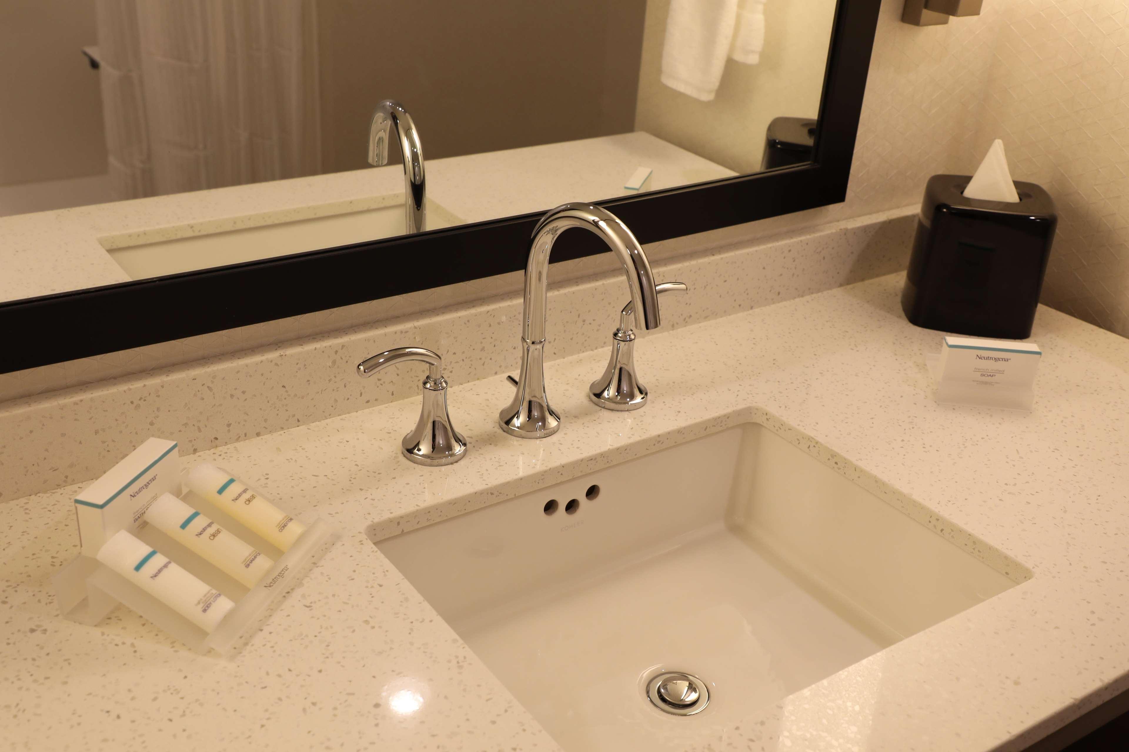 Hilton Garden Inn Austin Airport Extérieur photo